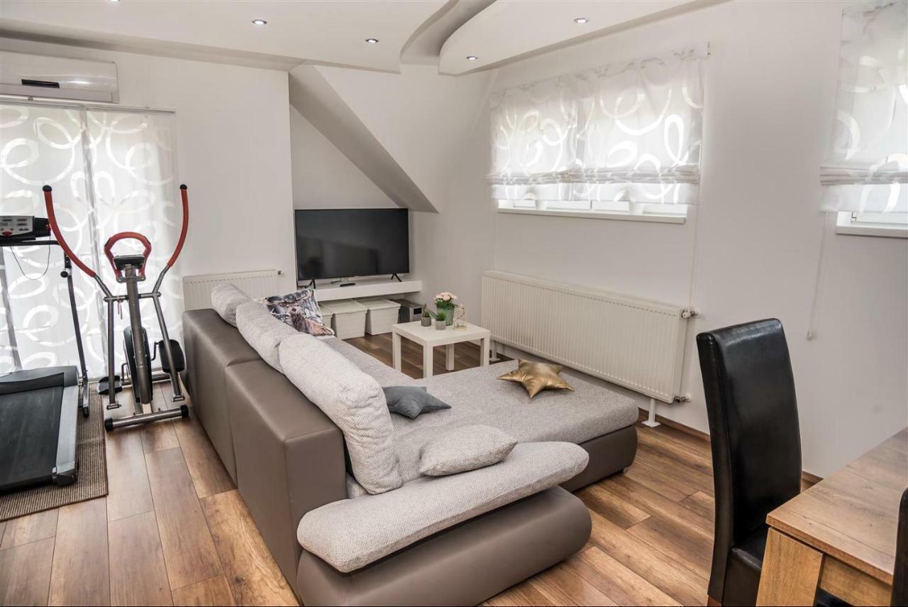 Apartman Hubertus 5* Vagovina エクステリア 写真