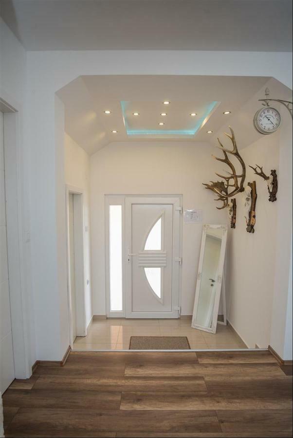 Apartman Hubertus 5* Vagovina エクステリア 写真